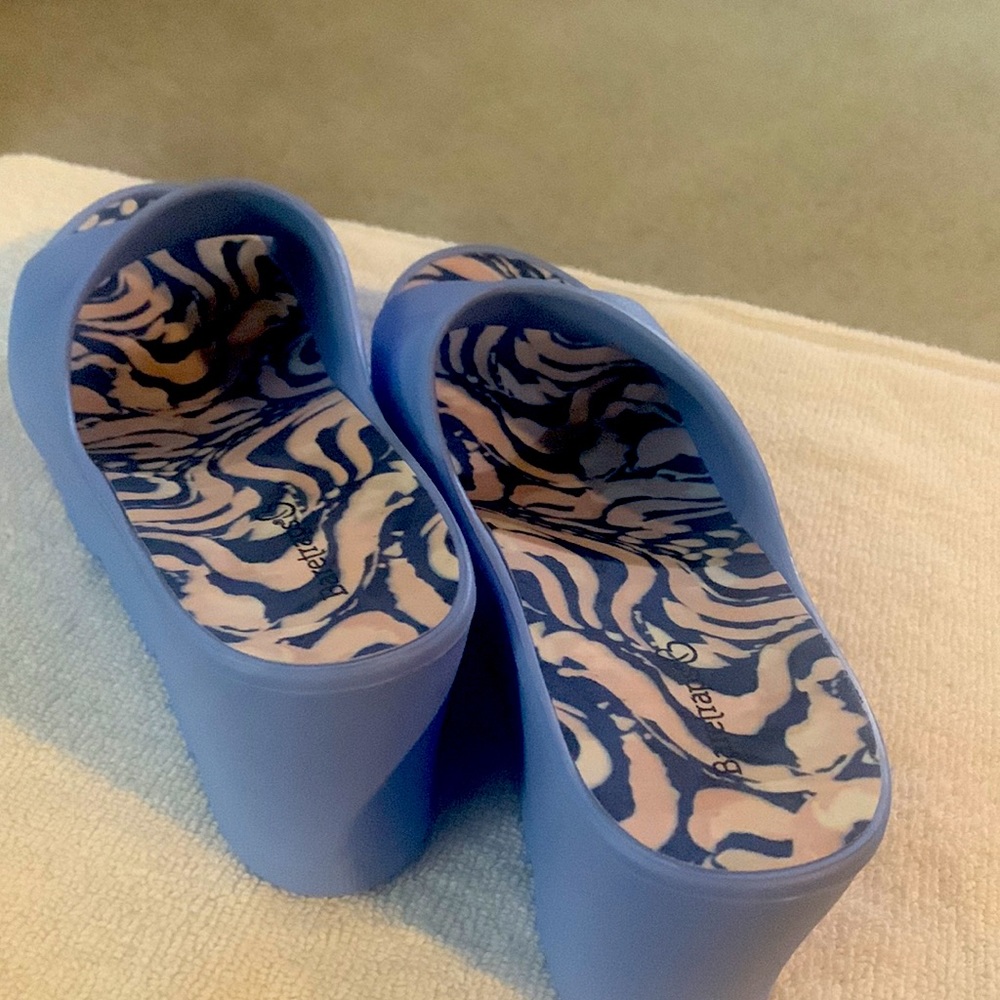 Brand New! Wedge Heels Bare Traps Sandals - Picture 2 of 4